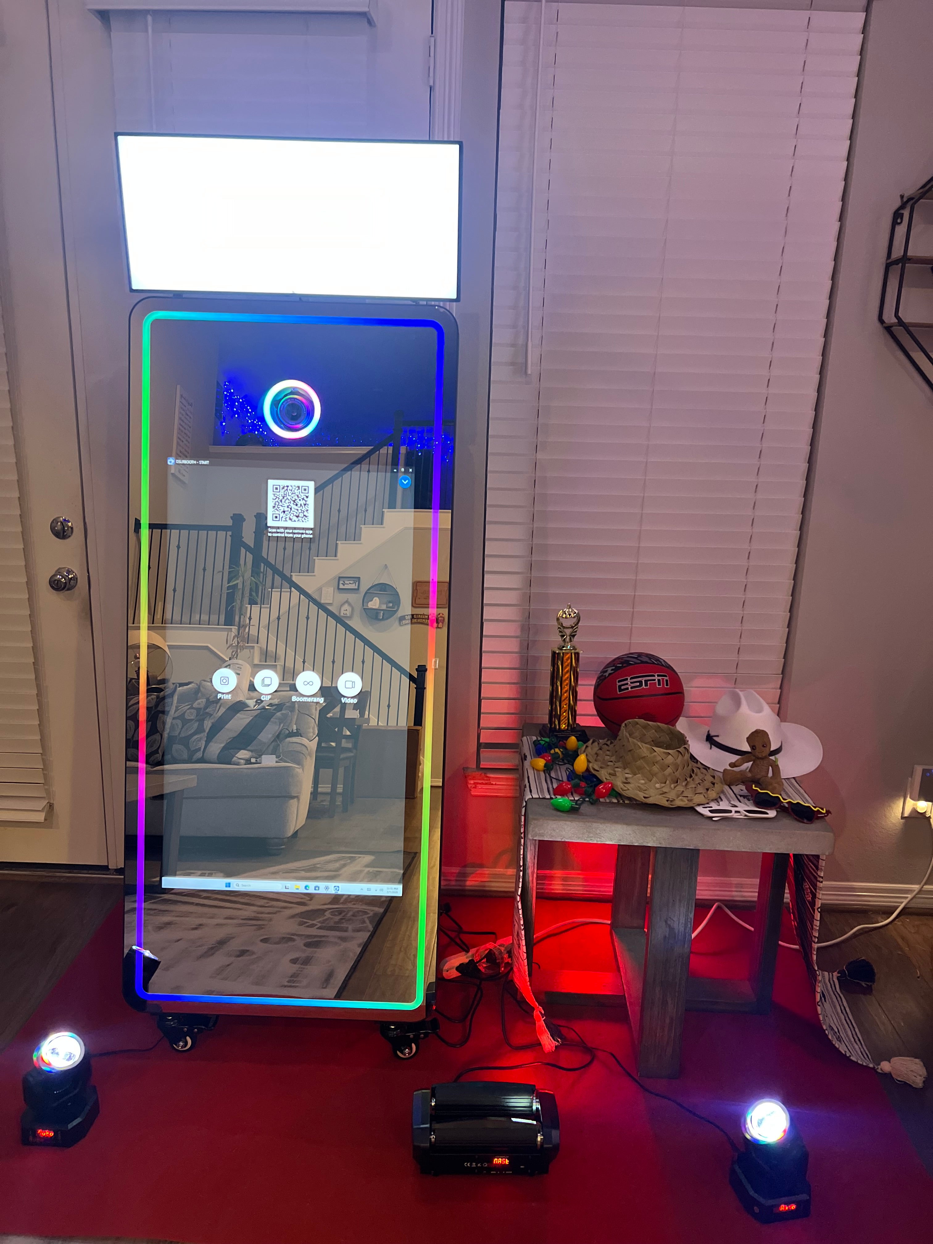 The Magic Mirror DSLR Premium Photo Booth